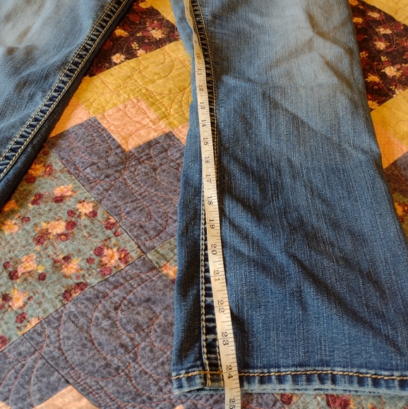 Silver Capris - Picture 3 of 8